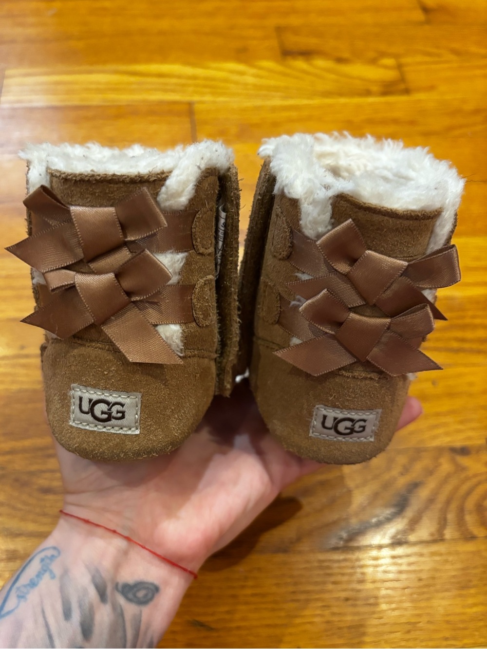 UGG Baby Bailey Bow Boots size 4/5 (12-18 months) in chestnut